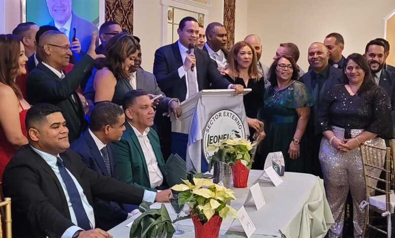 NUEVA JERSEY, EEUU._ Henry Abreu Morillo, precandidato a diputado en ultramar en representación del sector externo de FP habla en el acto de su lanzamiento el domingo 18 de diciembre 2022. (Fuente externa).
